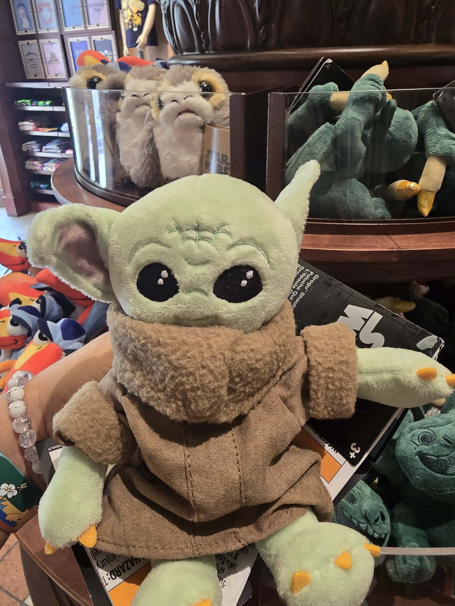 Disney Parks Grogu Shoulder Magnetic Plush