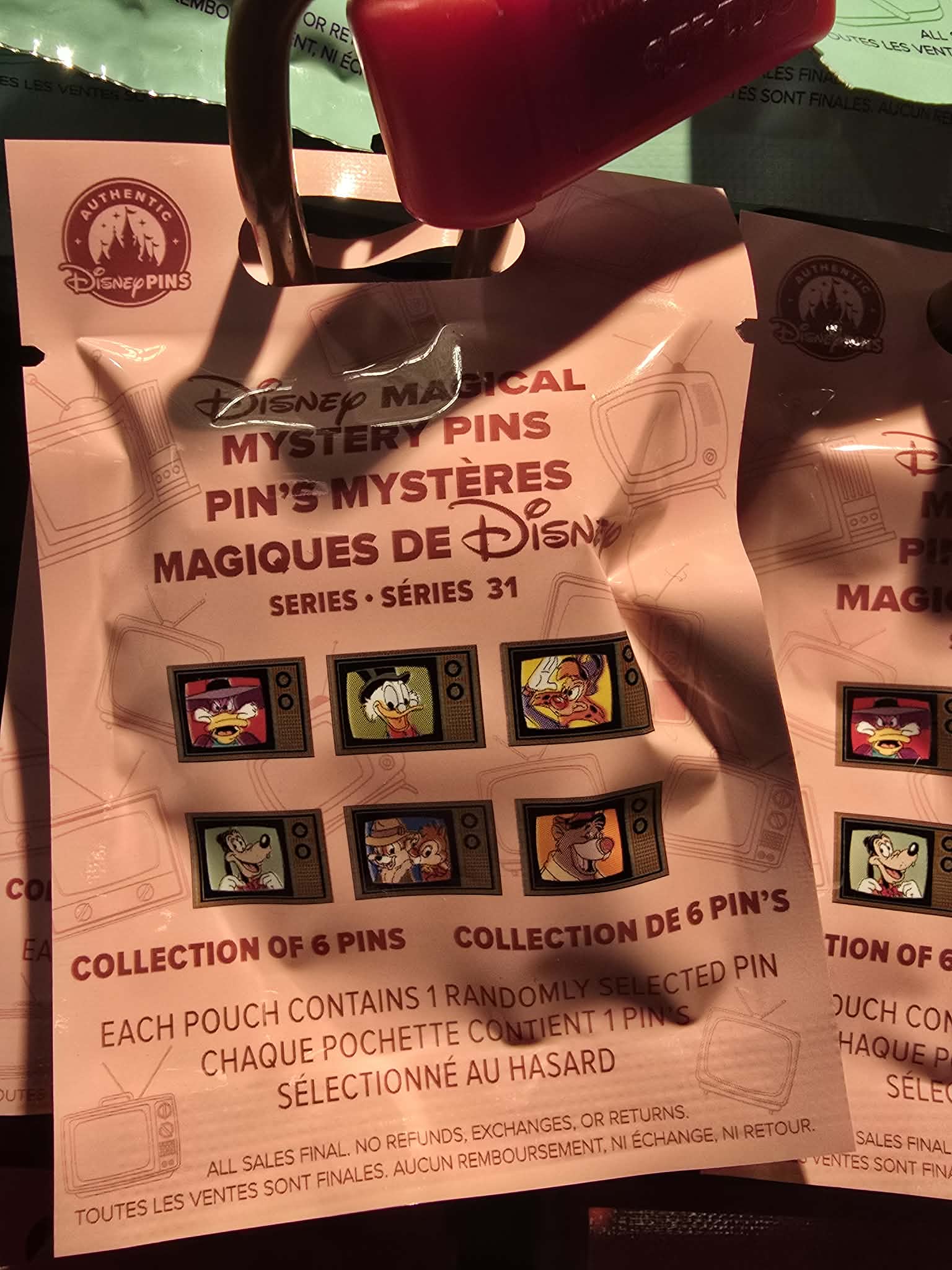 Disney Magical Pins Series 31
